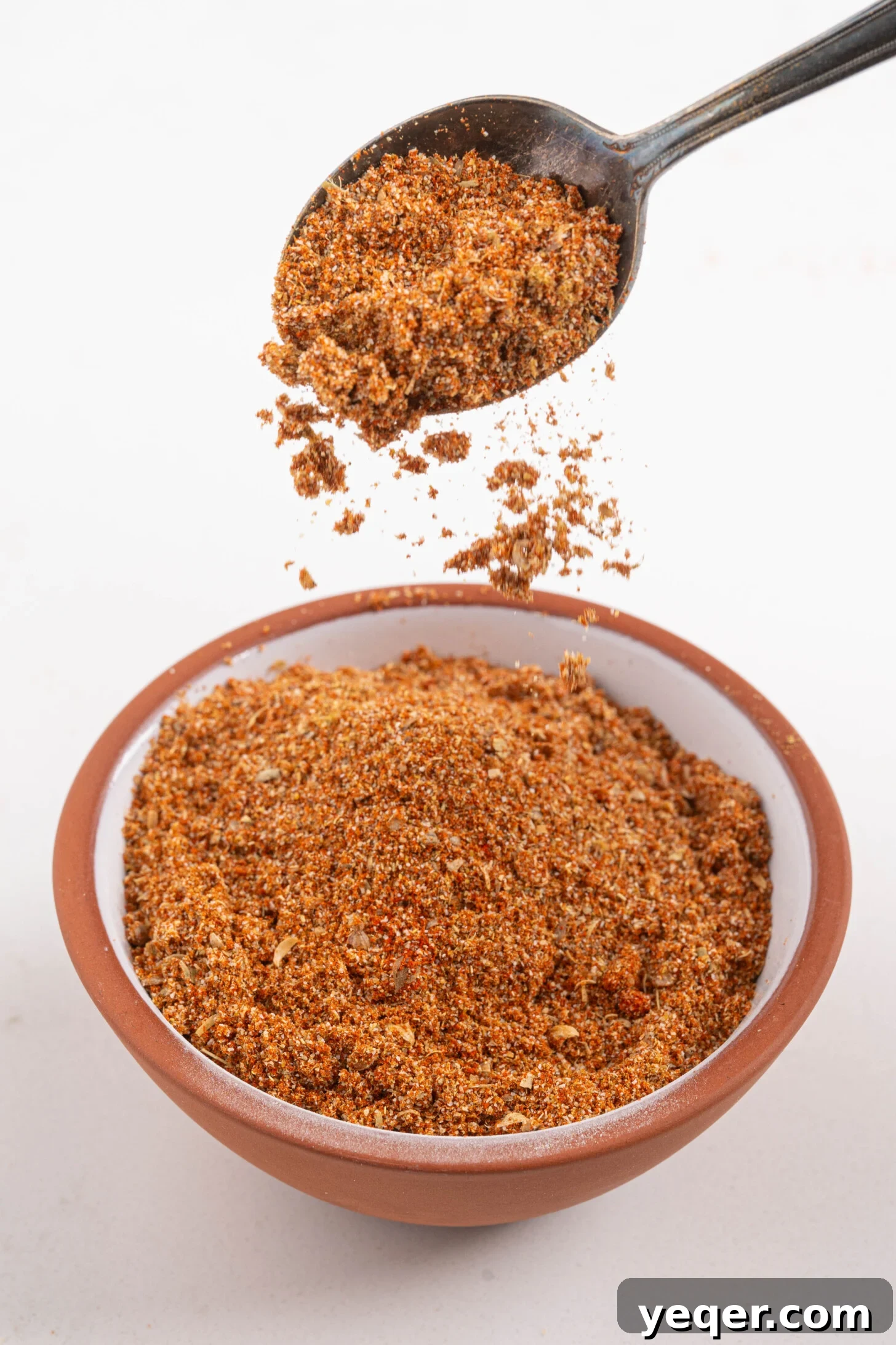 A bowl of sazon seasoning.
