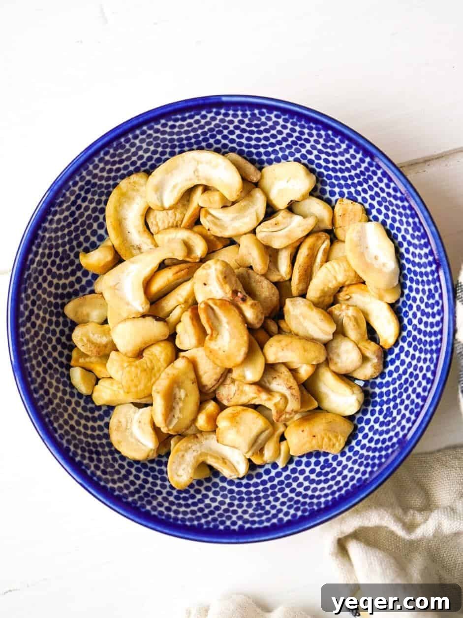 Effortless Homemade Nut Milk 3 A bowl of whole cashew nuts, ready for soaking and blending.