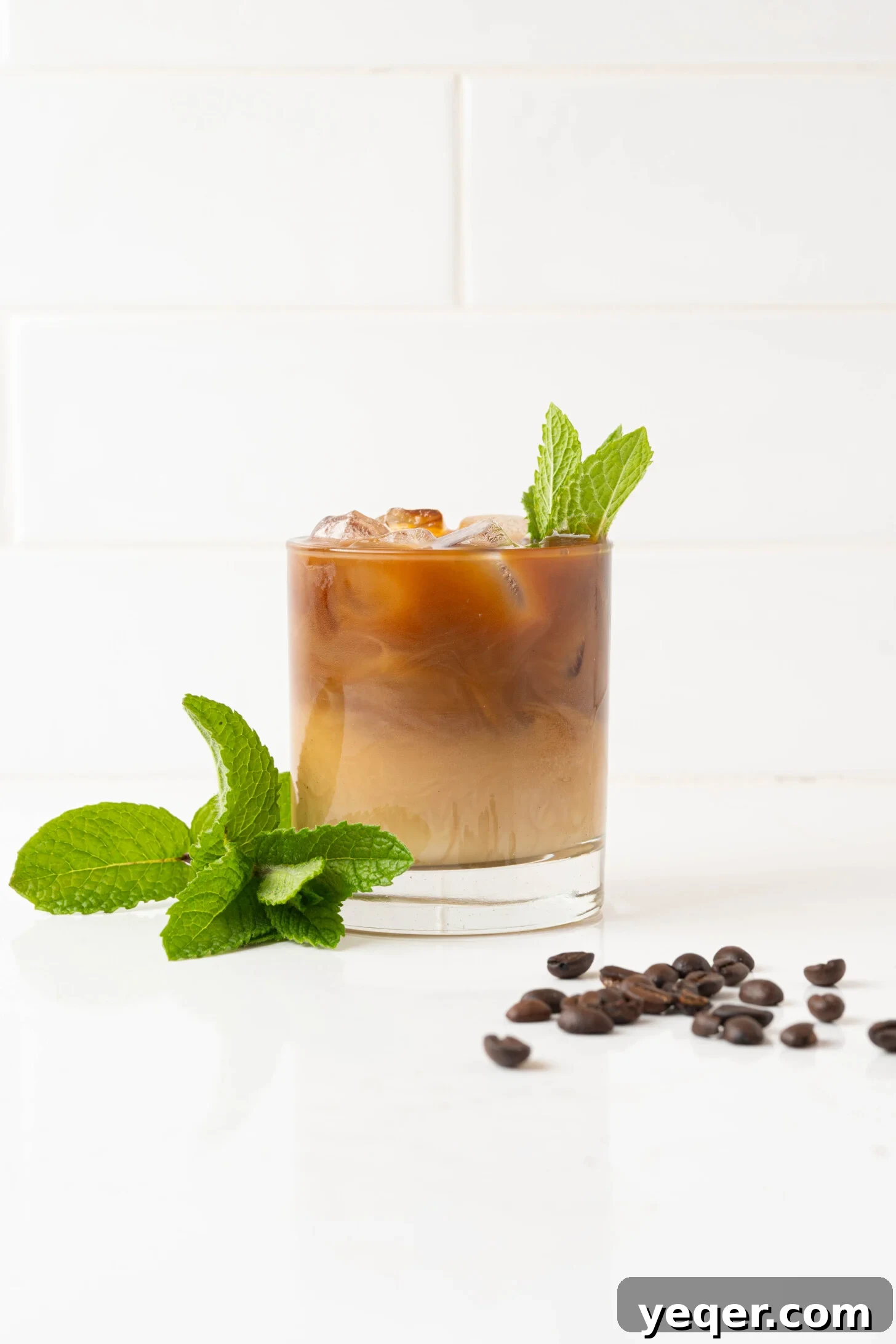 Easy Philz Style 5 Ingredient Coffee Mint Mojito 8 A beautifully presented Philz Coffee Mint Mojito copycat, ready to be enjoyed.