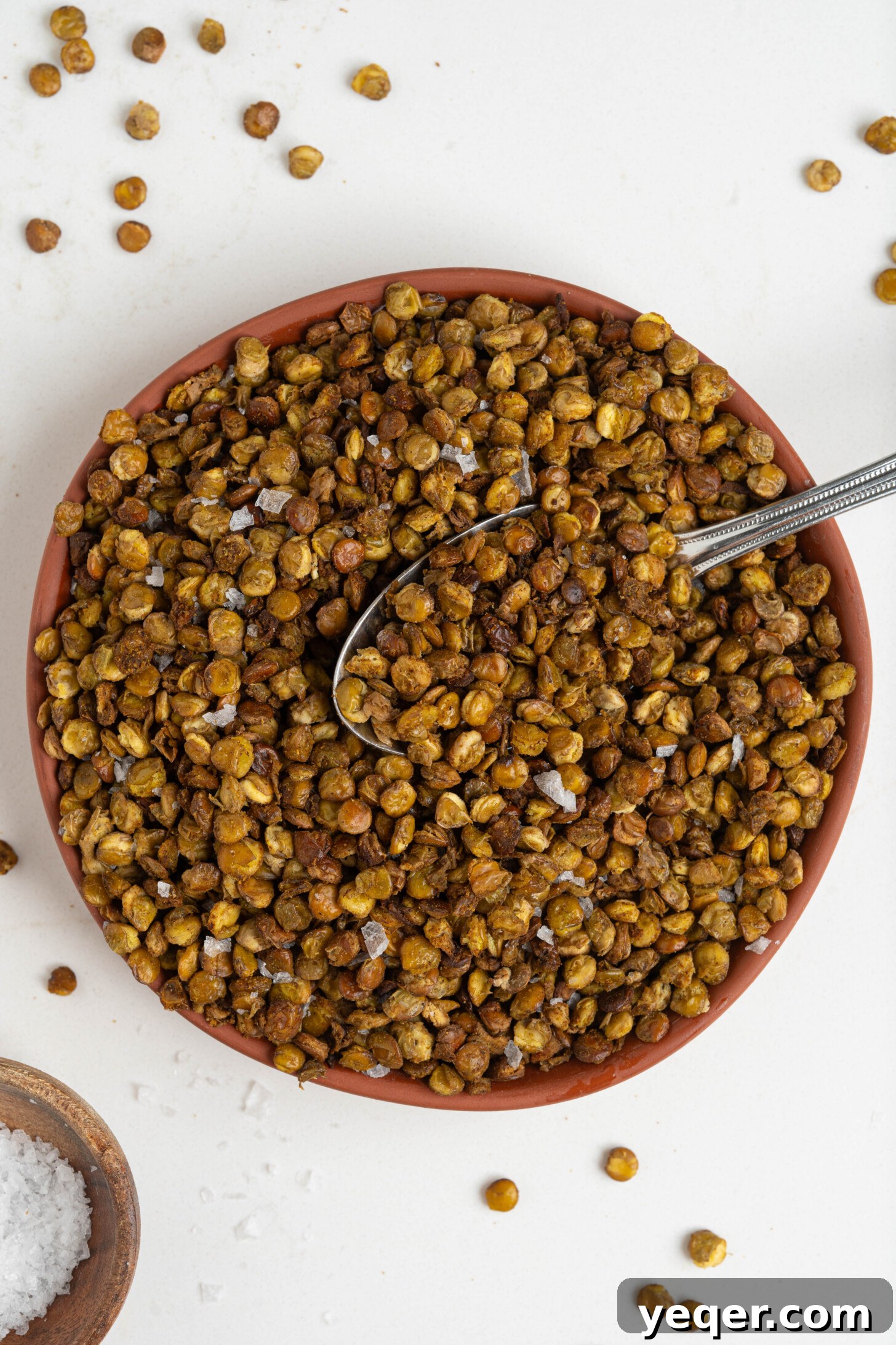 Golden Roasted Lentil Crisps 10 A bowl of crispy roasted lentils.