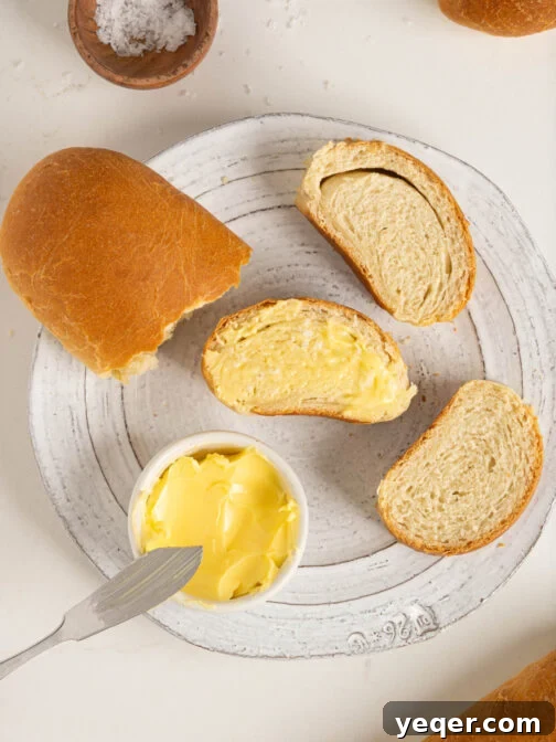A plate with sliced pan sobao.